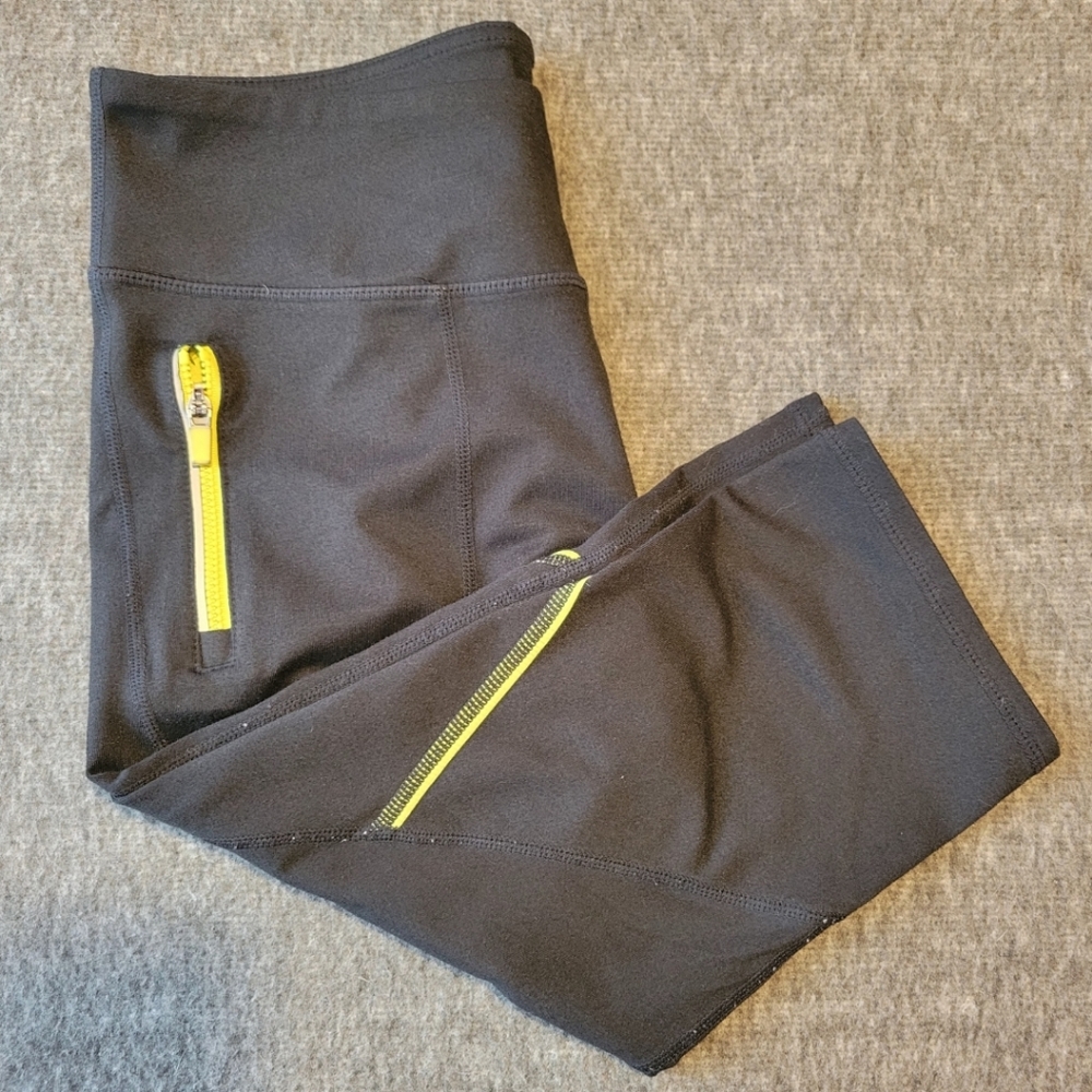 Fabletics Capri Legging
